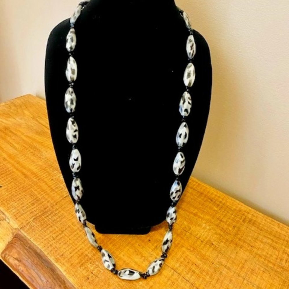 Multi-Functional Gray and Black Beaded Necklace